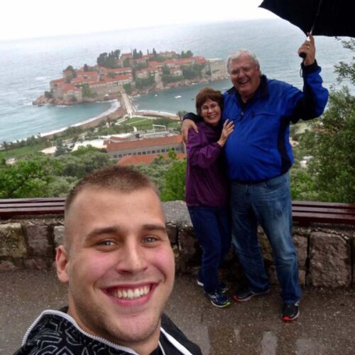 happy-tourists-nef-sveti-stefan