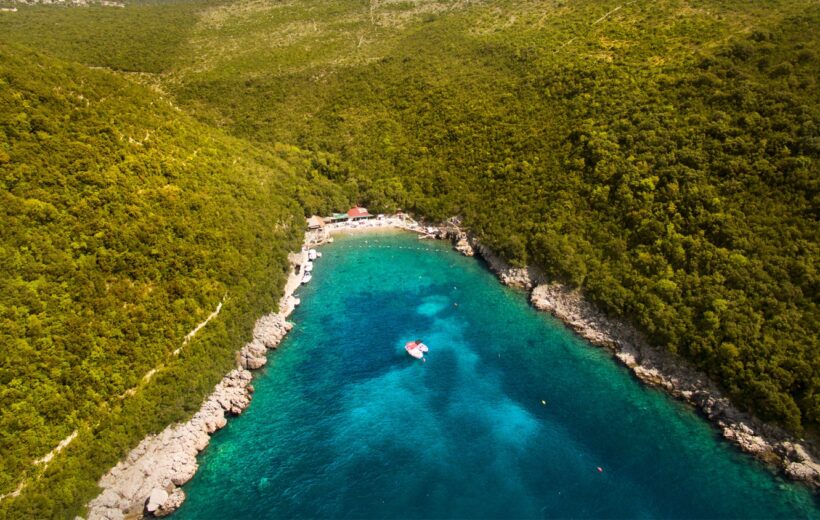 Speed boat tour to Blue Cave with beach time